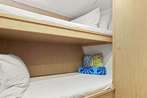 Custom Line  Yacht For Sale