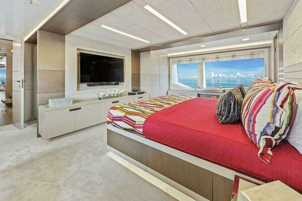 Custom Line  Yacht For Sale