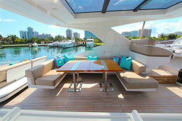 Custom Line  Yacht For Sale