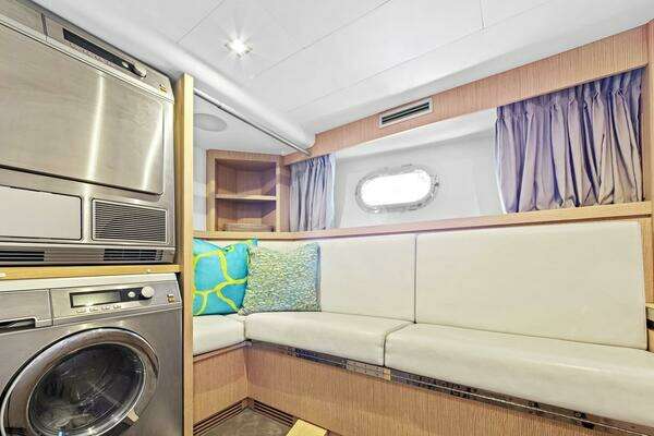 Custom Line  Yacht For Sale