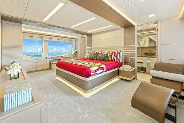 Custom Line  Yacht For Sale