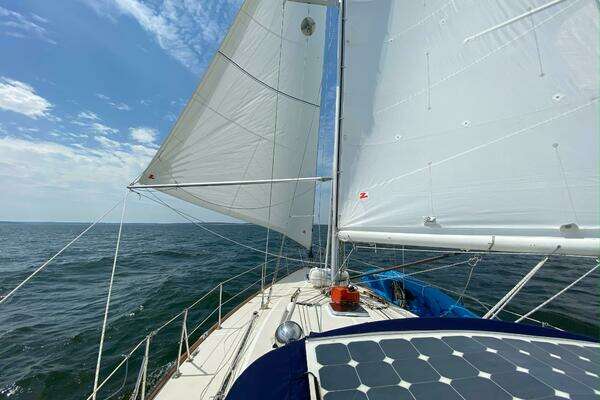 Photo of the 1987 Tartan 40CB "IBIS"