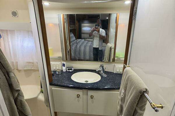 Carver  Yacht For Sale