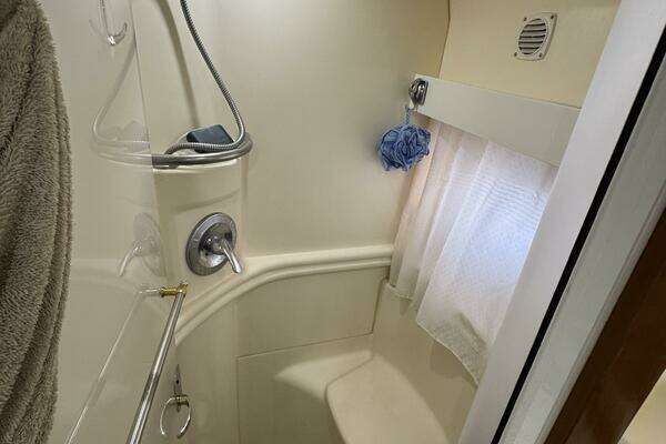 Carver  Yacht For Sale
