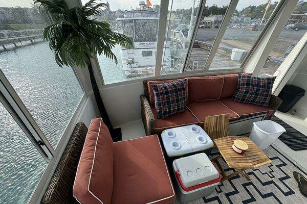 Carver  Yacht For Sale