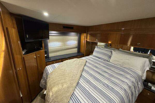 Carver  Yacht For Sale