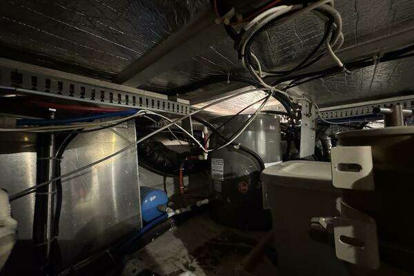 Carver  Yacht For Sale