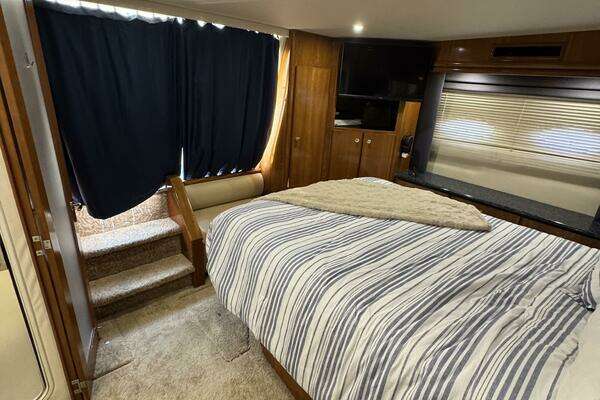 Carver  Yacht For Sale