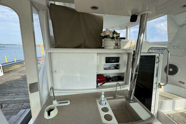 Carver  Yacht For Sale
