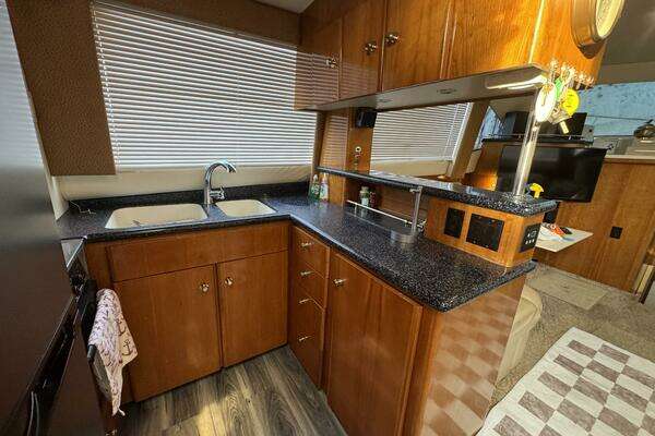 Carver  Yacht For Sale