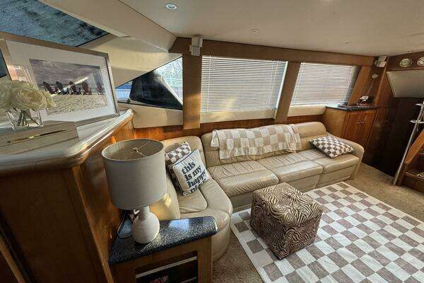 Carver  Yacht For Sale