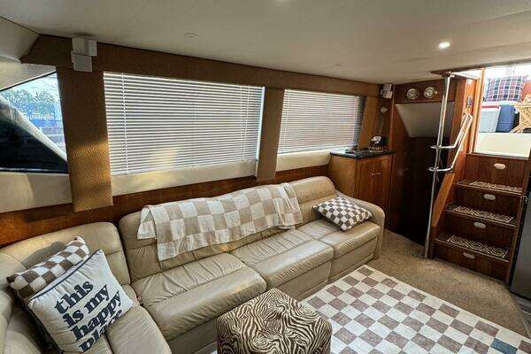 Carver  Yacht For Sale