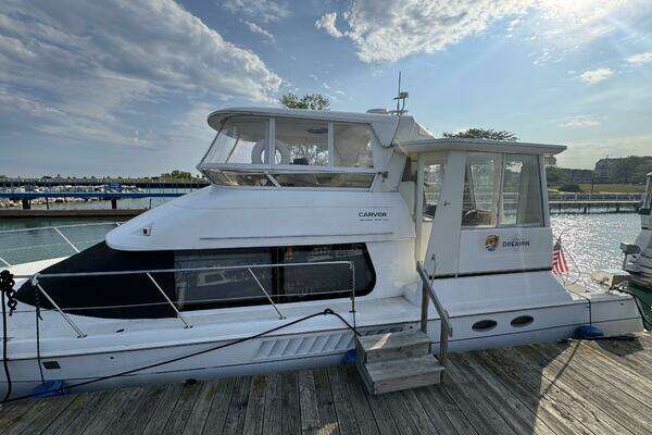 Carver  Yacht For Sale