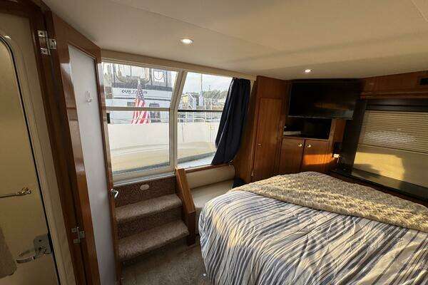 Carver  Yacht For Sale