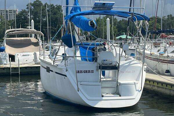 Photo of the 1992 Hunter 33.5 "Gris Gris II"