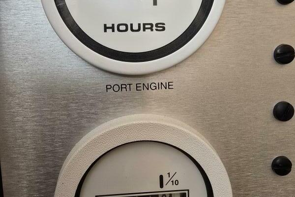 37ft Chris Craft Yacht For Sale