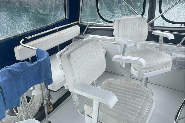 37ft Chris Craft Yacht For Sale