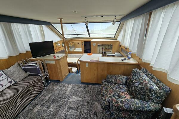 37ft Chris Craft Yacht For Sale