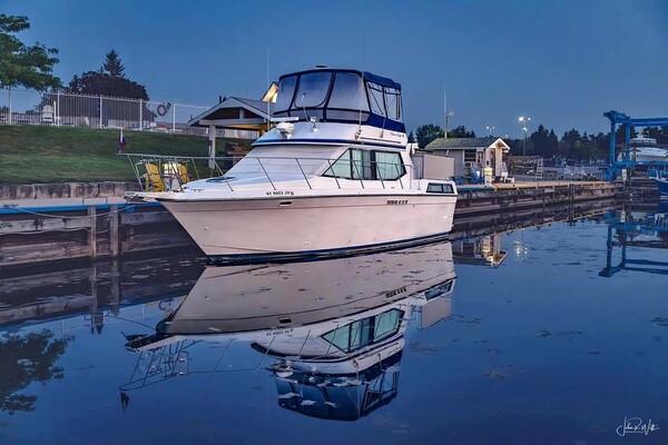 37ft Chris Craft Yacht For Sale