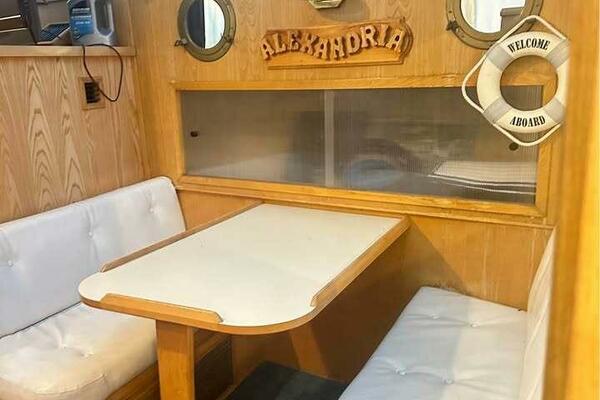 37ft Chris Craft Yacht For Sale