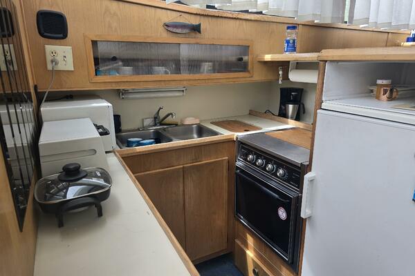 37ft Chris Craft Yacht For Sale