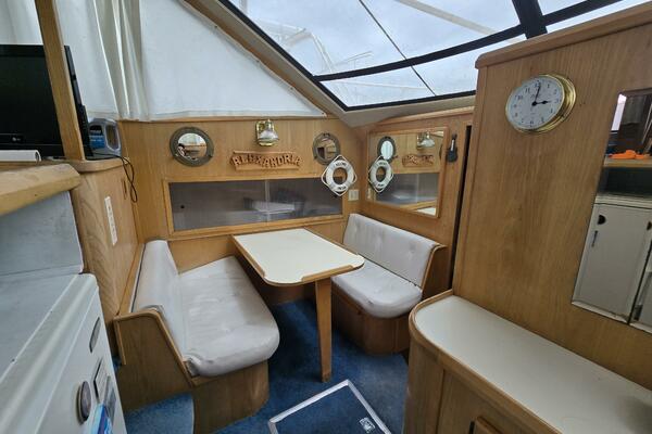 37ft Chris Craft Yacht For Sale