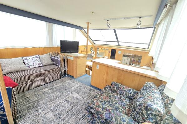 37ft Chris Craft Yacht For Sale