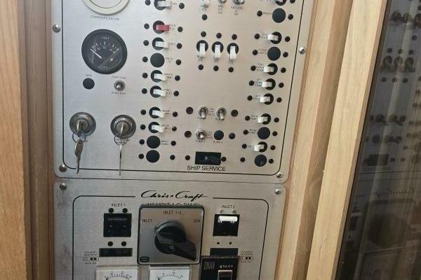 37ft Chris Craft Yacht For Sale