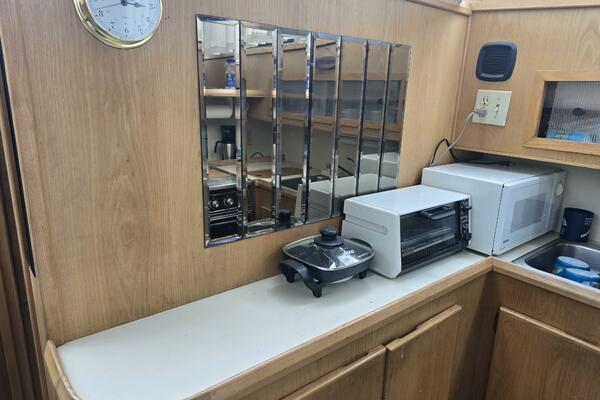 37ft Chris Craft Yacht For Sale