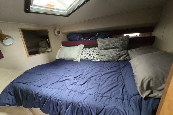 37ft Chris Craft Yacht For Sale