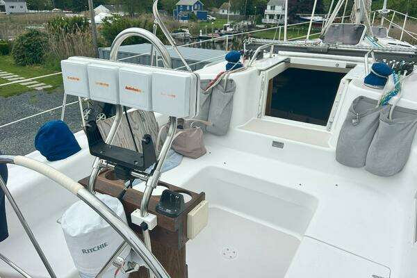 Photo of the 1999 Catalina 380 "AUSarah"