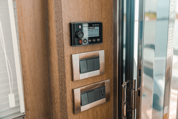 Galeon 550 FLY Yacht For Sale