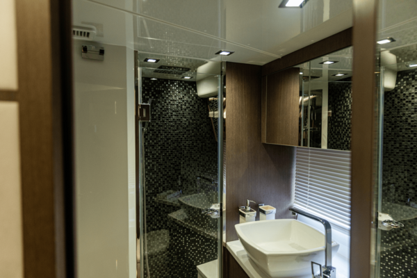 Galeon 550 FLY Yacht For Sale