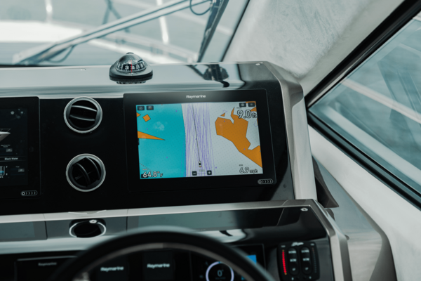 Galeon 550 FLY Yacht For Sale