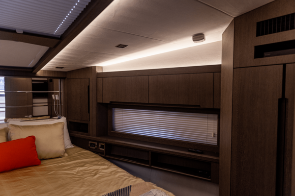 Galeon 550 FLY Yacht For Sale