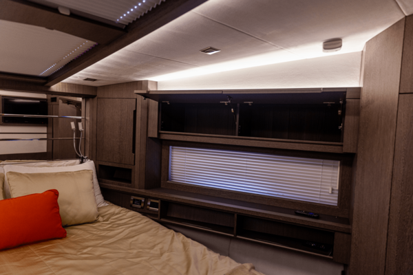 Galeon 550 FLY Yacht For Sale