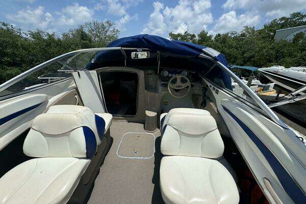 Photo of the 2003 Bayliner 212 Capri Cuddy Cabin