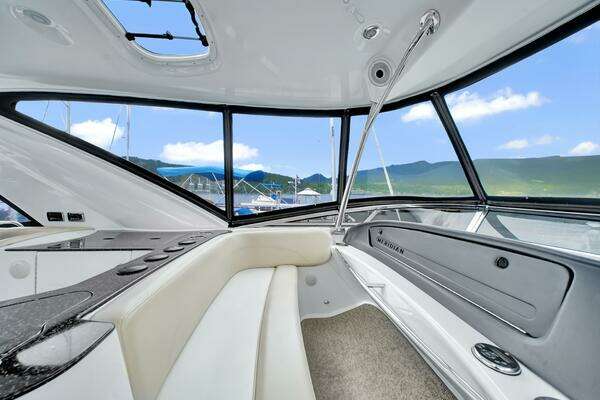 Meridian 441 Sedan Yacht For Sale