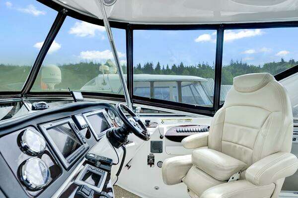 Meridian 441 Sedan Yacht For Sale