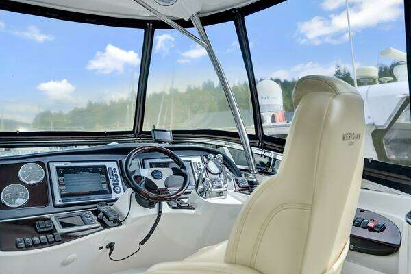 Meridian 441 Sedan Yacht For Sale