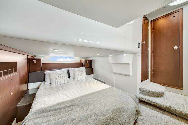 Meridian 441 Sedan Yacht For Sale