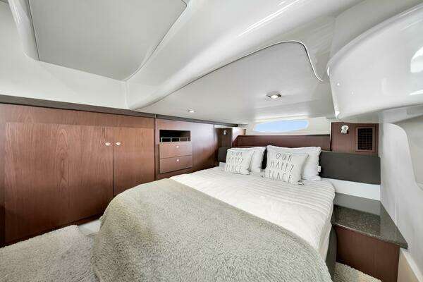Meridian 441 Sedan Yacht For Sale