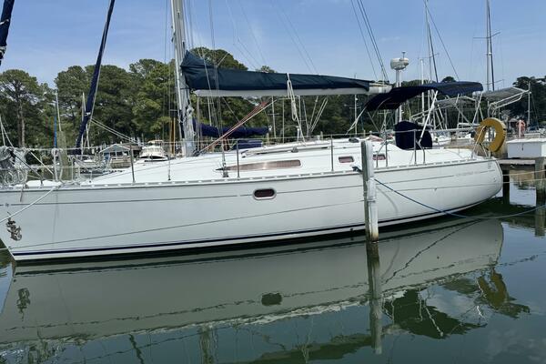 Folivora 34ft Jeanneau Yacht For Sale