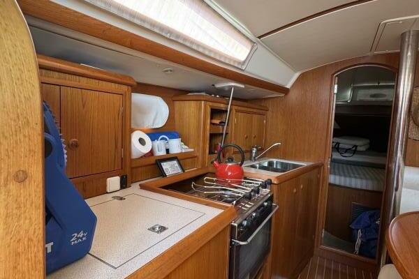 Folivora 34ft Jeanneau Yacht For Sale