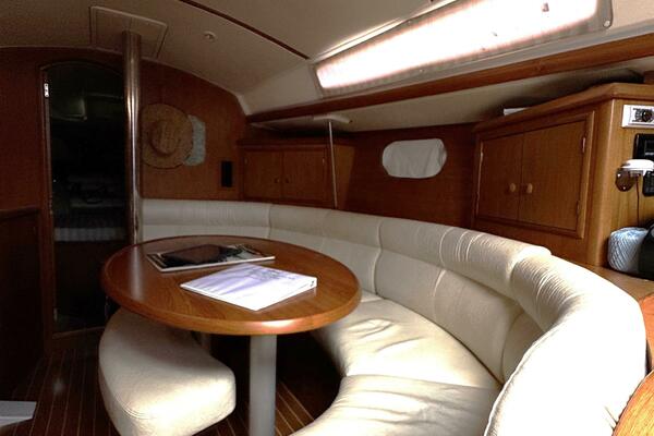 Folivora 34ft Jeanneau Yacht For Sale