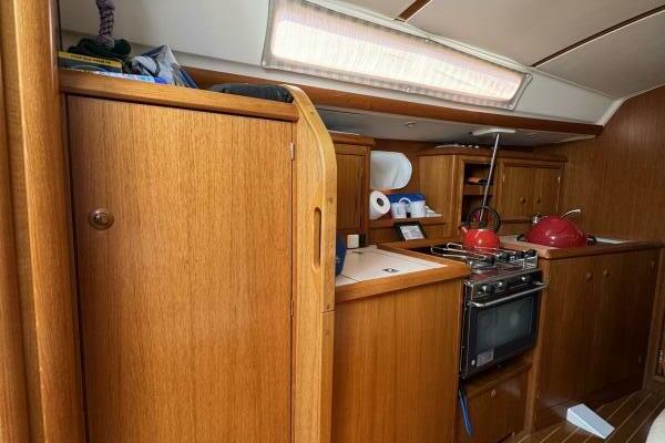 Folivora 34ft Jeanneau Yacht For Sale