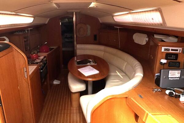 Folivora 34ft Jeanneau Yacht For Sale