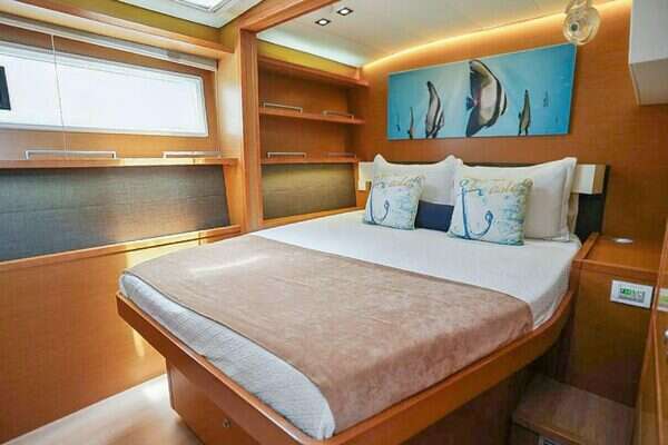 56ft Lagoon Yacht For Sale