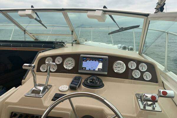 Photo of the 1993 Sea Ray 310 Amberjack