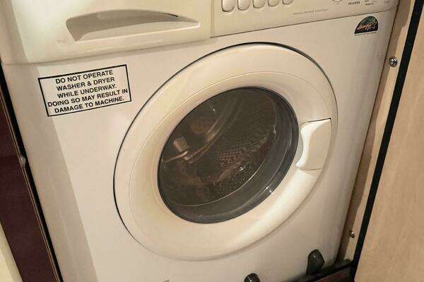 Sea Ray 48 Sundancer Yacht For Sale